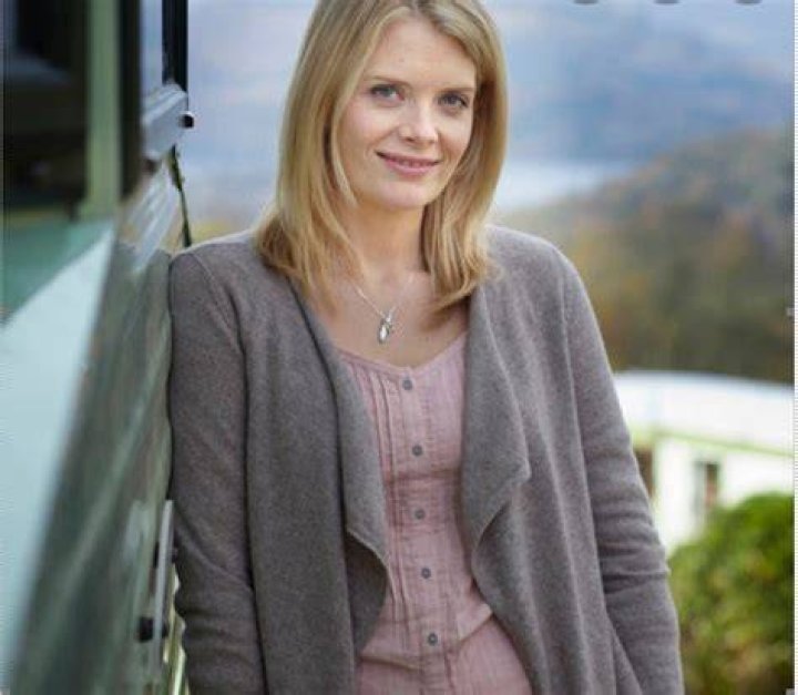 Andrea Lowe Biography; Net Worth, Baby, Imdb, Partner And Family