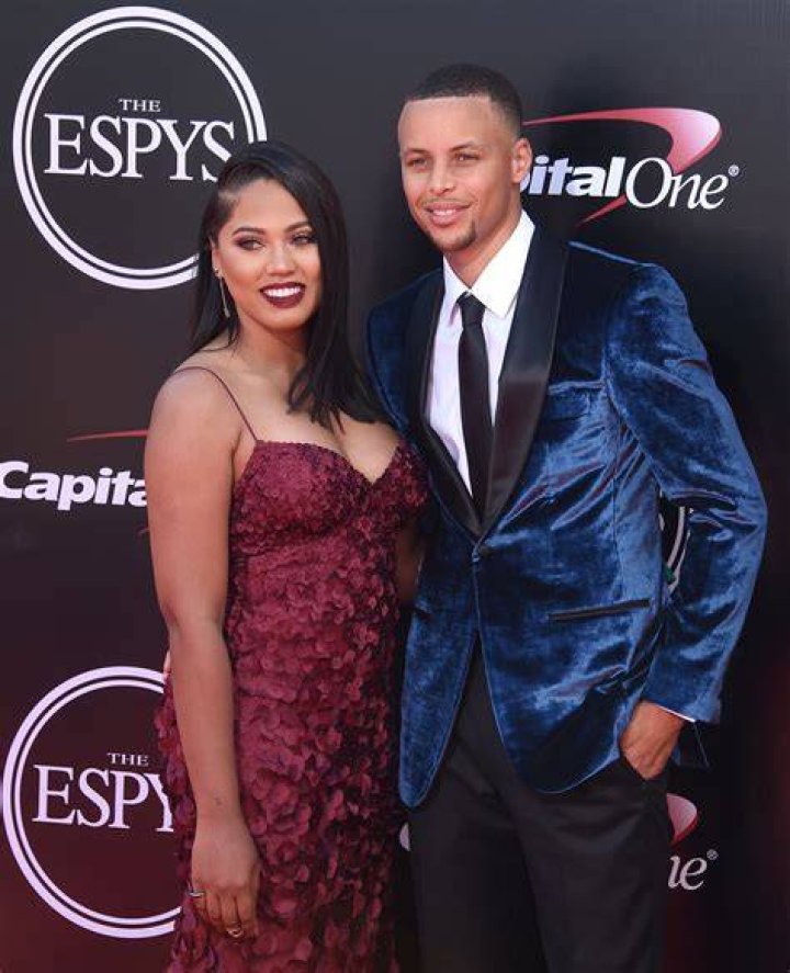 Ayesha Curry Weight Loss: Before And After Photo