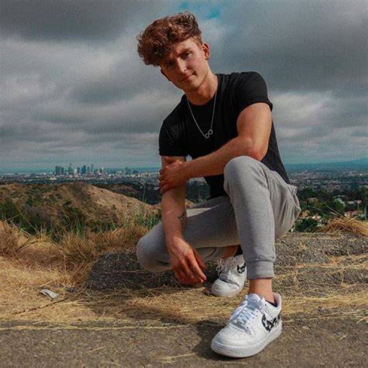 Ben Morris (Youtuber) Wiki, Bio, Age, Height, Weight, Dating, Girlfriend, Net Worth, Career, Facts