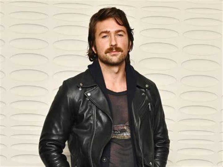 Brandon Bowen Bio, Wiki, Age, Height, Family, Wife, Net Worth and Viner