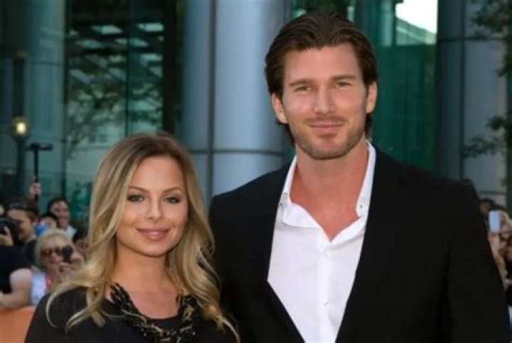 Christopher Russell Wife, Net Worth, Age, Wiki, Height – Rob (Hallmark Channel Bio)