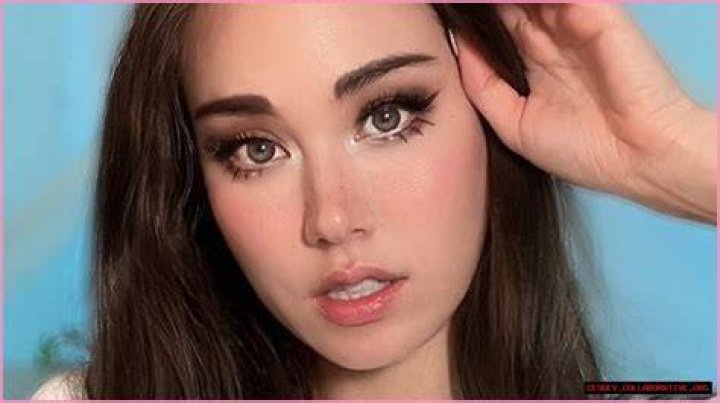 Has Girldm Done Face Reveal? Real Name Age & Photo