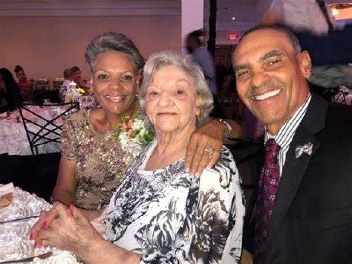 Herm Edwards Parents: Father Herman Edwards Sr & Mother Martha