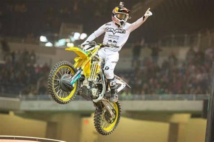 James Stewart Jr.: dating, net worth, tattoos, smoking & body facts