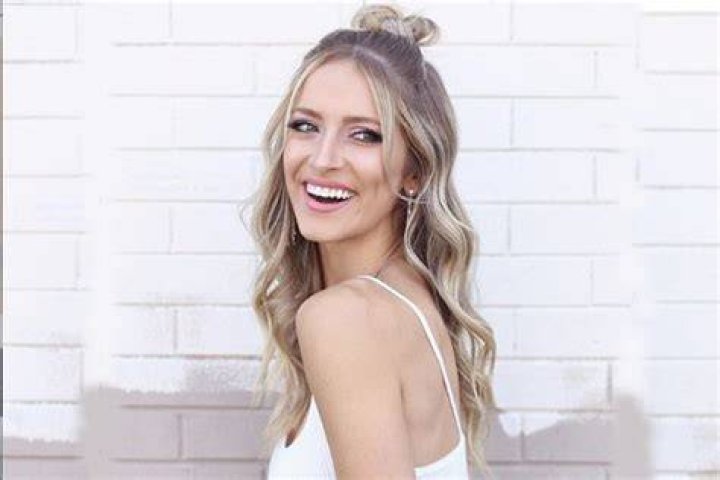 Jesse Callahan Age (Sarati TikTok Boyfriend) Height, Net Worth, Job, Bio