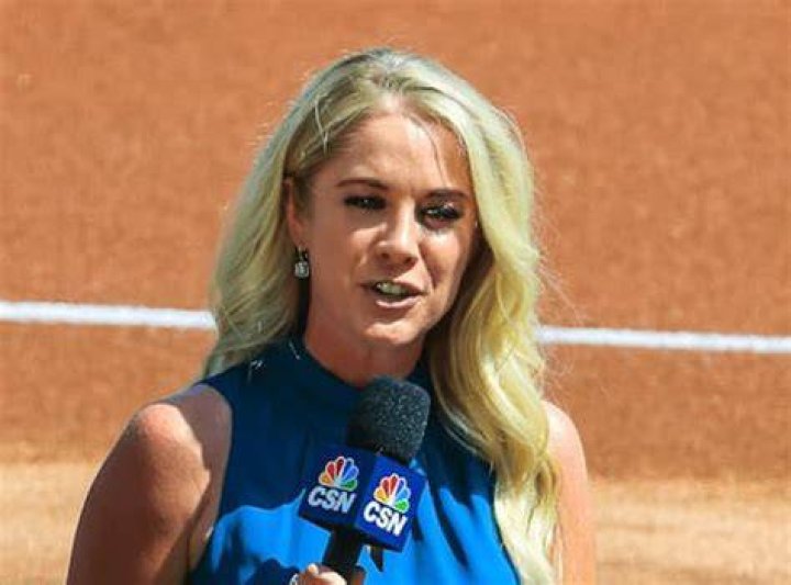 Kelly Crull Bio, Age, Height, Husband, Married, Measurements, Chicago Cubs, Salary and Net Worth