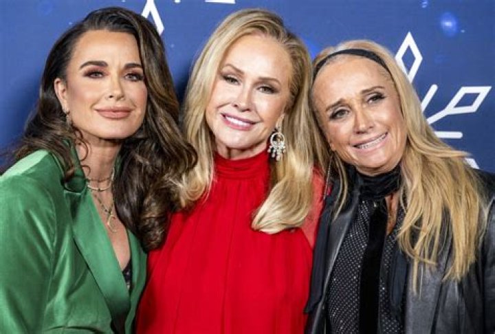 Kim Richards Bio, Wiki, Age, Kids, Husband, Sisters, House, Arrest, RHOBH, Movies, and Net Worth