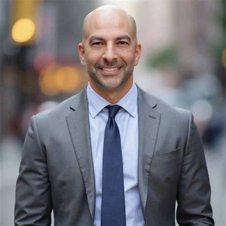 Mr. Uekusa Net Worth, Wife, Age, Height, Kids, Wiki, Bio
