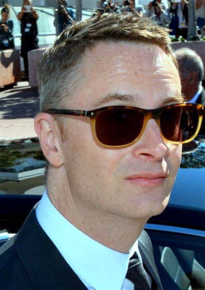 Nicolas Winding Refn: Wife, net worth, tattoos, smoking & body facts