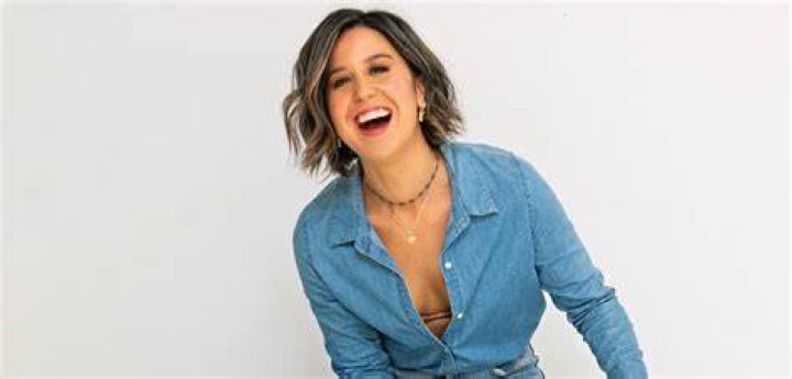 Nina Oyama Partner: Does The Openly Bisexual Comedian Have A Girlfriend?