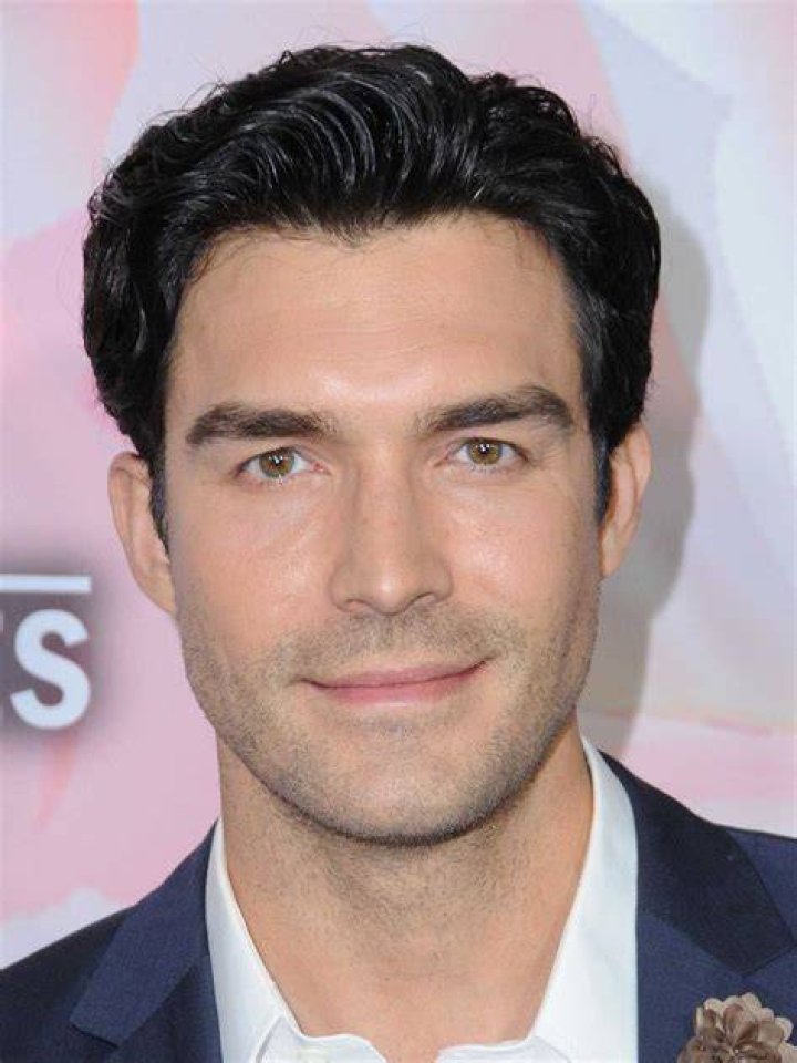 Peter Porte(Actor) Bio, Wiki, Age, Husband, Baby Daddy, IG and Movies