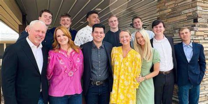 Ree Drummond Brothers And Sisters: Meet Ree Drummond’s Siblings Mike Smith, Betsy Lee Smith, And Doug Smith