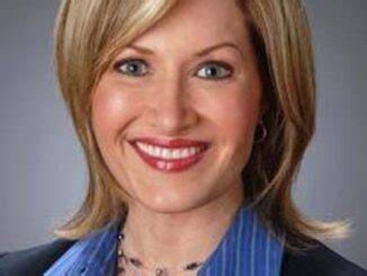 Shannon Rousseau Bio, Wiki, Age, Height, Husband, KTTC, and Net Worth.