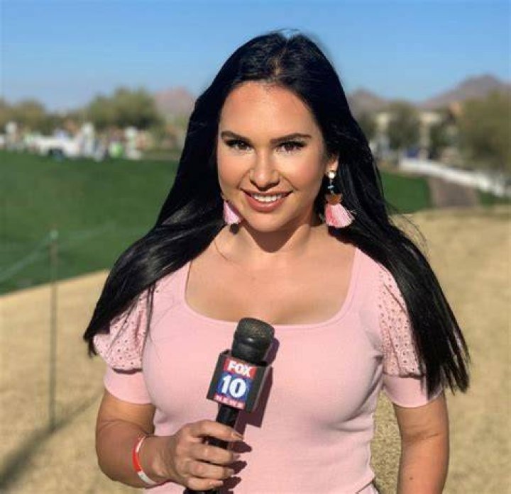 Siera Santos Bio, Wiki, Age, Parents, Married, Salary, Net Worth, Leaving Chicago, Height