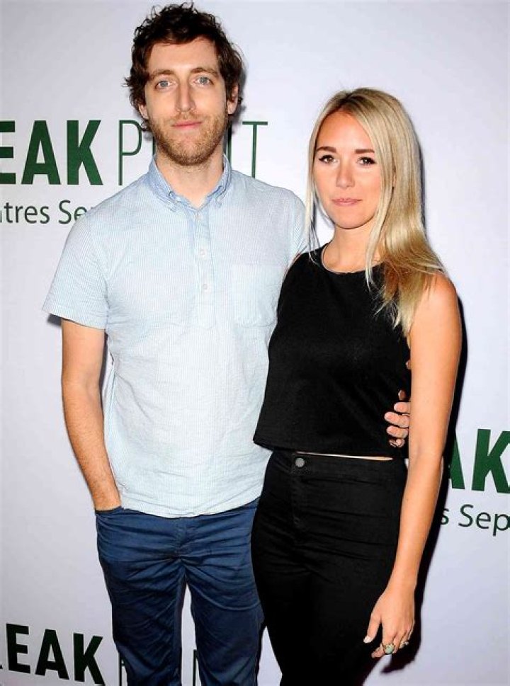 Thomas Middleditch: Girlfriend, net worth, tattoos, smoking & body facts