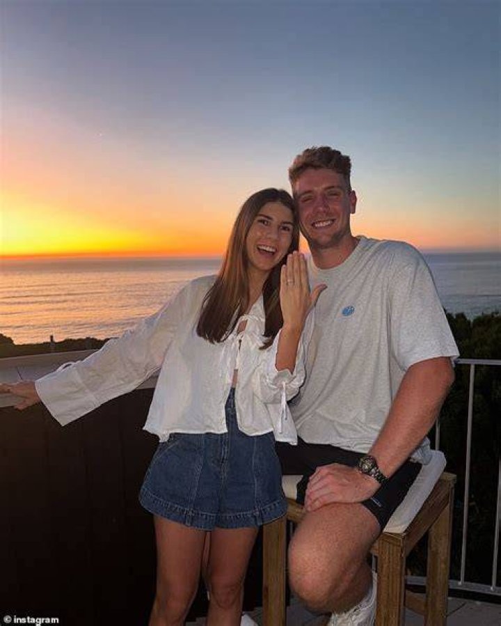 Who Is Cameron Green Wife or Girlfriend? 10 Facts On His Net Worth, and Salary