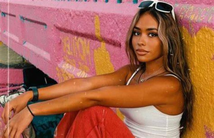 Who Is Ximena Saenz? Photos And Videos Go Viral On Twitter & Reddit